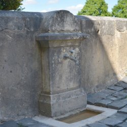 Petite fontaine du XVIIIe siècle